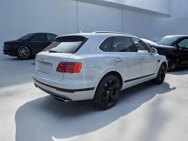 Снимка 4 от търг – 2017 BENTLEY BENTAYGA с VIN SJAAC2ZV2HC014791