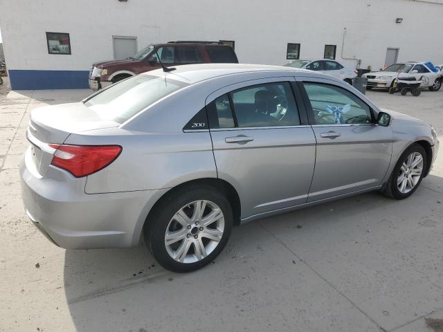 Photo 3 from auction – 2013 CHRYSLER 200 TOURIN with VIN 1C3CCBBBXDN734396