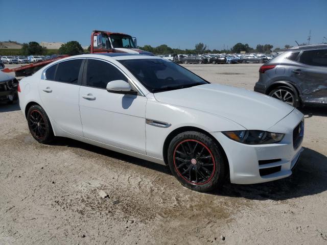 Photo 4 from auction – 2017 JAGUAR XE with VIN SAJAR4BG1HA978526