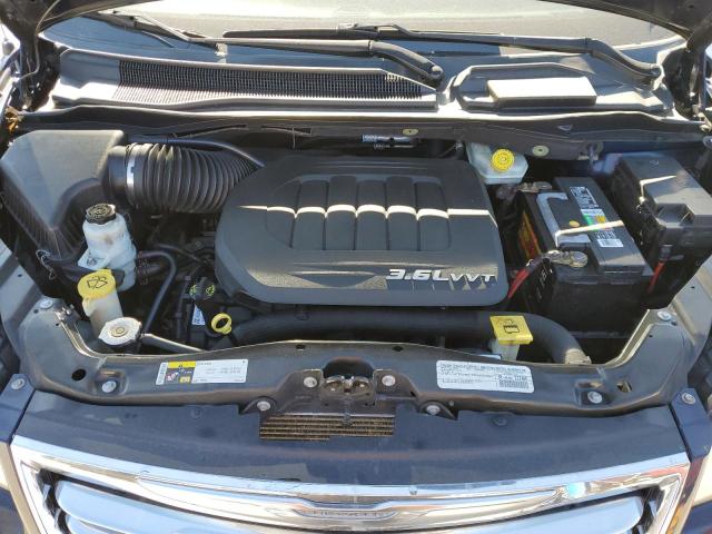 Photo 12 from auction – 2015 CHRYSLER TOWN & COU with VIN 2C4RC1CG9FR520564