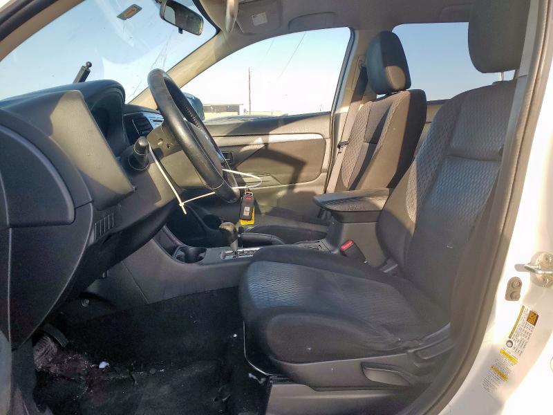 Снимка 7 от търг – 2014 MITSUBISHI OUTLANDER с VIN JA4AZ3A33EZ017957