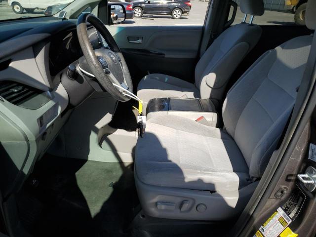 Photo 7 from auction – 2016 TOYOTA SIENNA LE with VIN 5TDKK3DC2GS726250