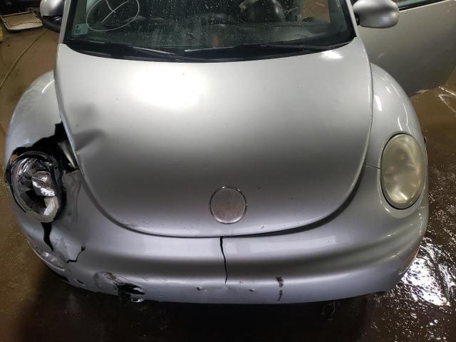 Photo 11 from auction – 2002 VOLKSWAGEN NEW BEETLE with VIN 3VWCB21C92M447886