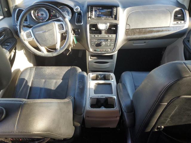 Photo 8 from auction – 2016 CHRYSLER TOWN & COU with VIN 2C4RC1BG4GR296445