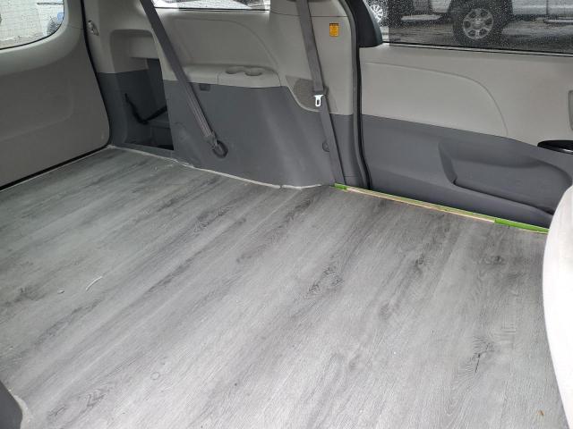 Photo 11 from auction – 2013 TOYOTA SIENNA LE with VIN 5TDKK3DC0DS284404