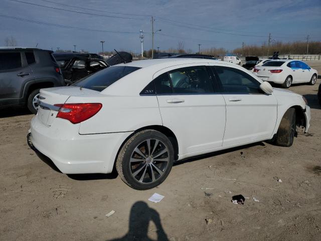 Photo 3 from auction – 2014 CHRYSLER 200 TOURIN with VIN 1C3CCBBG8EN118581
