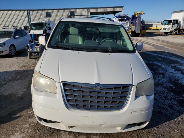 Photo 5 from auction – 2010 CHRYSLER TOWN & COU with VIN 2A4RR5D18AR320312