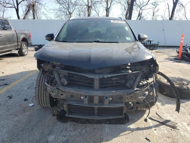 Photo 5 from auction – 2017 LINCOLN MKC RESERV with VIN 5LMCJ3C99HUL57597