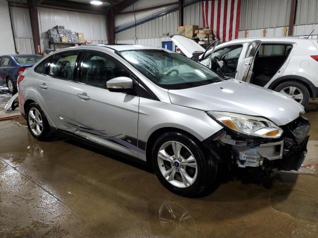 Снимка 4 от търг – 2014 FORD FOCUS SE с VIN 1FADP3F2XEL228316