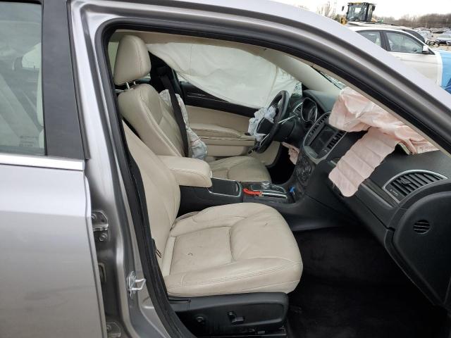 Photo 7 from auction – 2017 CHRYSLER 300 LIMITE with VIN 2C3CCAAG4HH662195