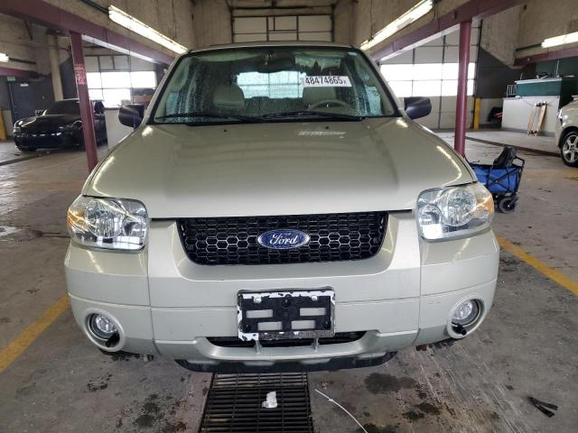 Photo 5 from auction – 2005 FORD ESCAPE LIM with VIN 1FMCU94115KD64704