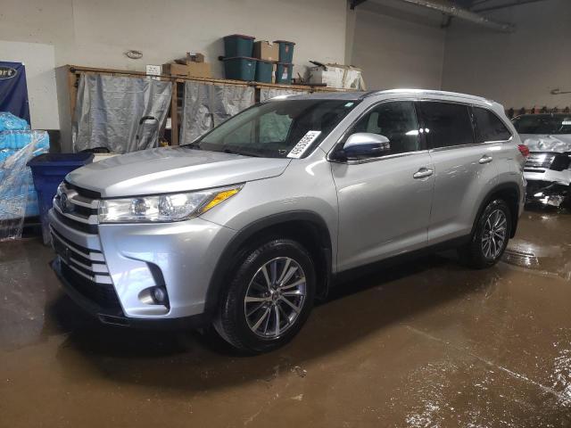 TOYOTA HIGHLANDER 2019 with VIN 5TDJZRFHXKS745415 - Photo from auction