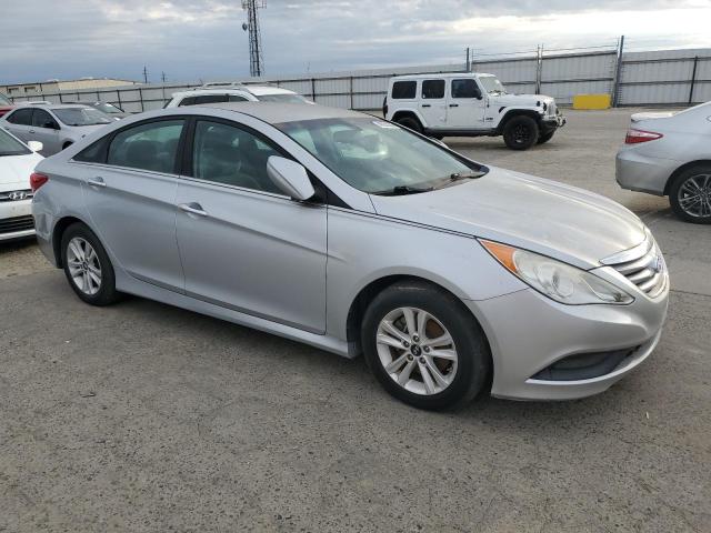 Photo 4 from auction – 2014 HYUNDAI SONATA GLS with VIN 5NPEB4AC3EH847024