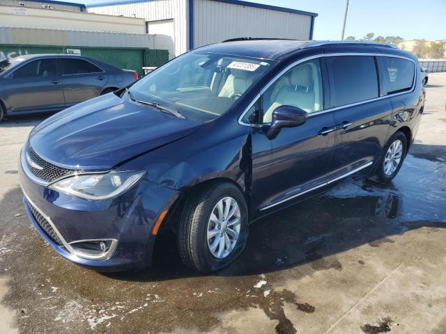 CHRYSLER PACIFICA T 2018 with VIN 2C4RC1BG4JR233613 - Photo from auction