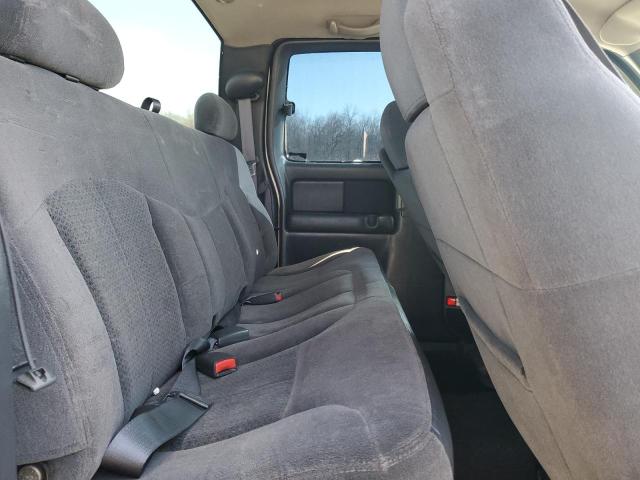 Photo 10 from auction – 2002 CHEVROLET SILVERADO with VIN 1GCHK29U62E184428