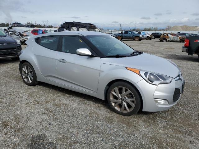 Снимка 4 от търг – 2017 HYUNDAI VELOSTER с VIN KMHTC6AD9HU307983