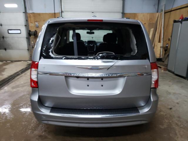 Photo 6 from auction – 2016 CHRYSLER TOWN & COU with VIN 2C4RC1CGXGR304952
