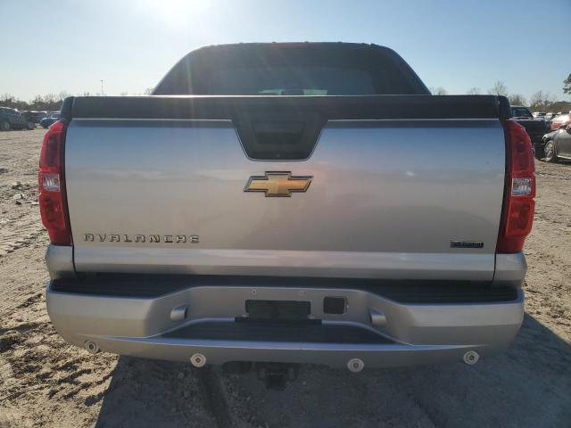 Photo 6 from auction – 2011 CHEVROLET AVALANCHE with VIN 3GNTKEE39BG337988