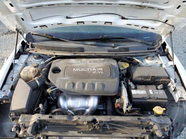 Photo 11 from auction – 2015 CHRYSLER 200 LIMITE with VIN 1C3CCCAB5FN568489