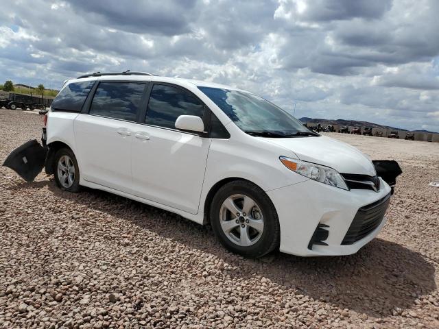 Photo 4 from auction – 2018 TOYOTA SIENNA LE with VIN 5TDKZ3DCXJS964737