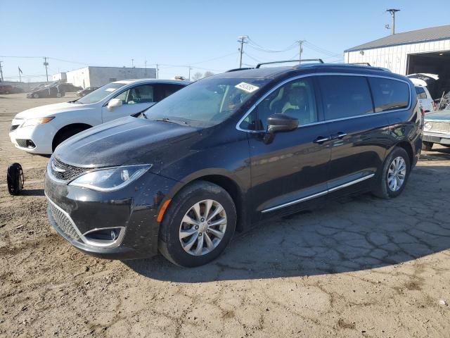 CHRYSLER PACIFICA T 2018 with VIN 2C4RC1BG2JR152092 - Photo from auction