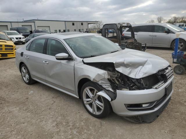 Photo 4 from auction – 2015 VOLKSWAGEN PASSAT SEL with VIN 1VWCV7A39FC082332