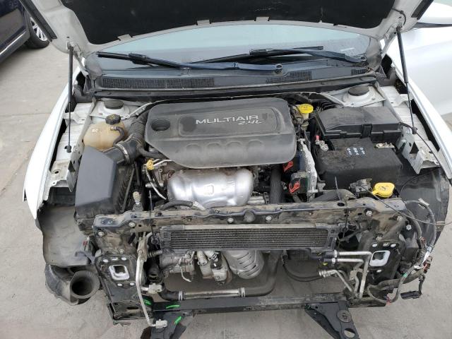Photo 11 from auction – 2015 CHRYSLER 200 LIMITE with VIN 1C3CCCAB8FN726114