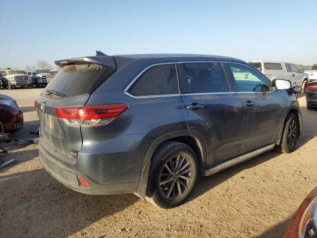 Снимка 3 от търг – 2018 TOYOTA HIGHLANDER с VIN 5TDKZRFH4JS281413