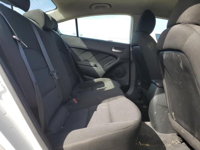 Снимка 10 от търг – 2017 KIA FORTE LX с VIN 3KPFK4A73HE028045