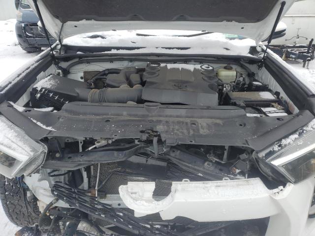 Photo 12 from auction – 2020 TOYOTA 4RUNNER SR with VIN JTEBU5JR4L5744274