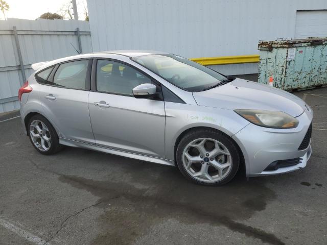 Photo 4 from auction – 2014 FORD FOCUS ST with VIN 1FADP3L96EL382619