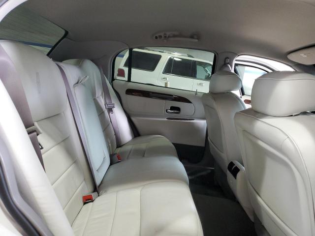 Photo 10 from auction – 2002 LINCOLN TOWN CAR E with VIN 1LNHM81W92Y635551