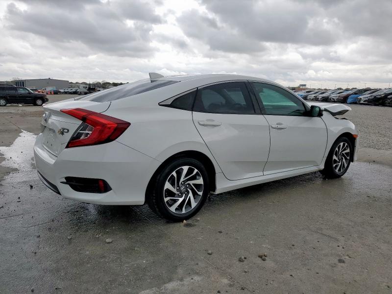 Photo 3 from auction – 2018 HONDA CIVIC EX with VIN 19XFC2F79JE017700