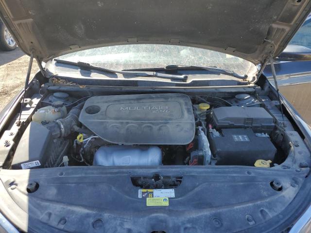 Photo 11 from auction – 2015 CHRYSLER 200 LIMITE with VIN 1C3CCCAB9FN751068