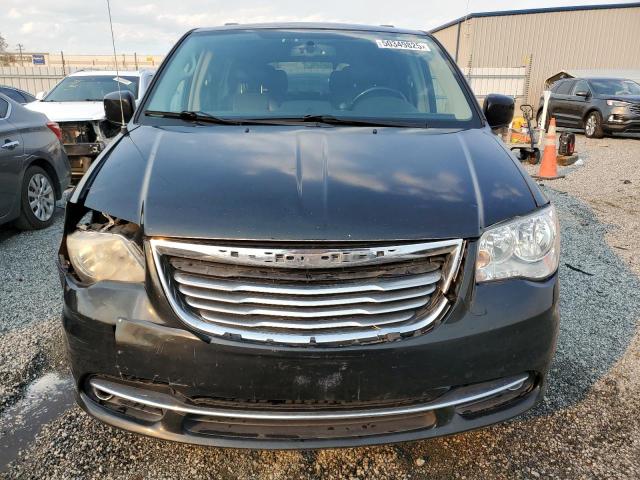 Photo 5 from auction – 2015 CHRYSLER TOWN & COU with VIN 2C4RC1BG0FR610896