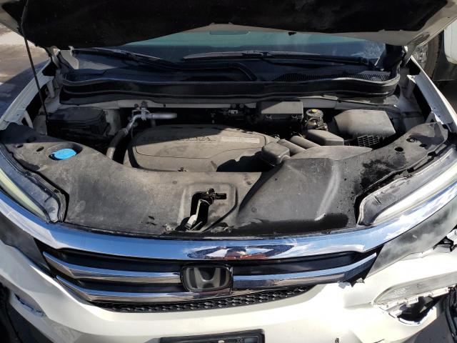 Photo 12 from auction – 2016 HONDA PILOT TOUR with VIN 5FNYF6H98GB031869