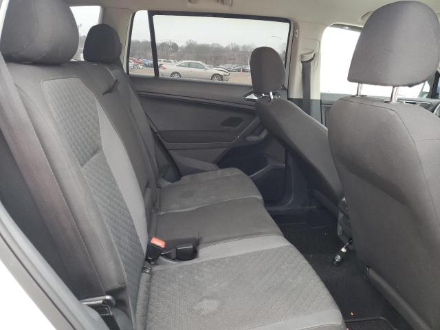 Photo 11 from auction – 2018 VOLKSWAGEN TIGUAN S with VIN 3VV0B7AX6JM017108