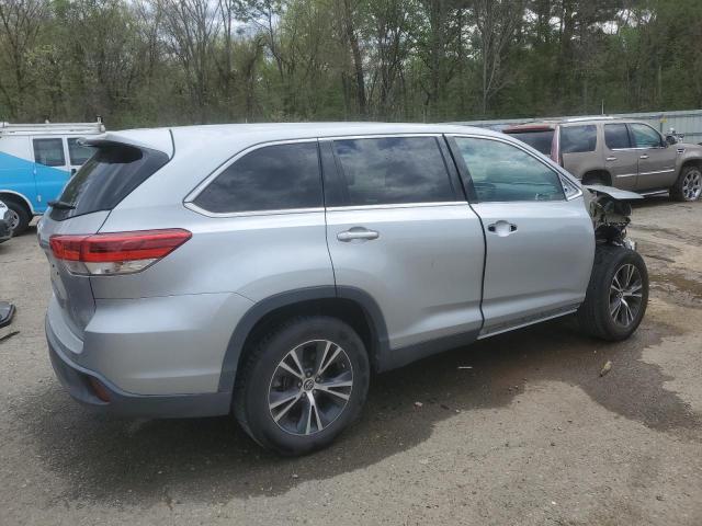 Photo 3 from auction – 2019 TOYOTA HIGHLANDER with VIN 5TDZZRFH7KS299274