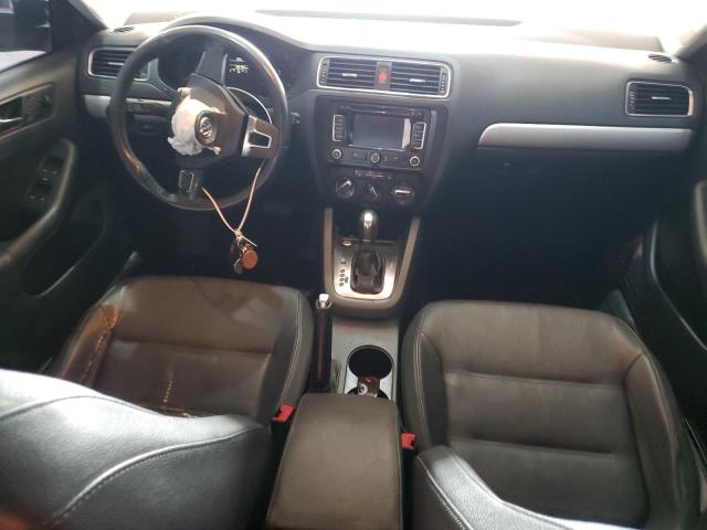 Photo 8 from auction – 2011 VOLKSWAGEN JETTA SEL with VIN 3VWLZ7AJ2BM354053