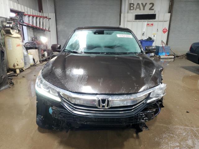 Photo 5 from auction – 2017 HONDA ACCORD EXL with VIN 1HGCR2F97HA024372