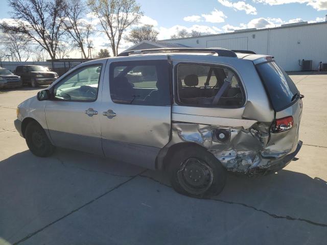 Photo 2 from auction – 2002 TOYOTA SIENNA CE with VIN 4T3ZF19C92U429693