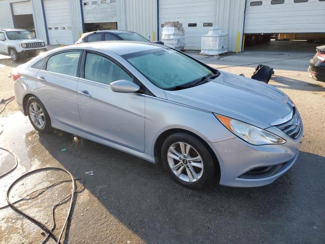 Photo 4 from auction – 2014 HYUNDAI SONATA GLS with VIN 5NPEB4AC4EH833410
