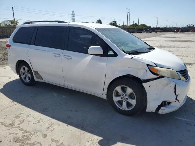 Снимка 4 от търг – 2012 TOYOTA SIENNA LE с VIN 5TDKK3DC7CS211626