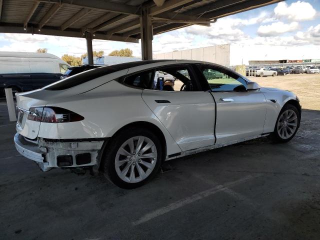 Снимка 3 от търг – 2016 TESLA MODEL S с VIN 5YJSA1E17GF175094