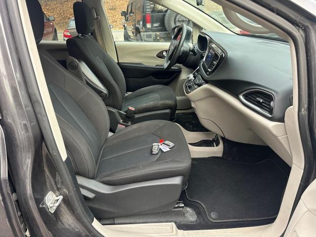 Photo 5 from auction – 2021 CHRYSLER VOYAGER L with VIN 2C4RC1AG0MR607429