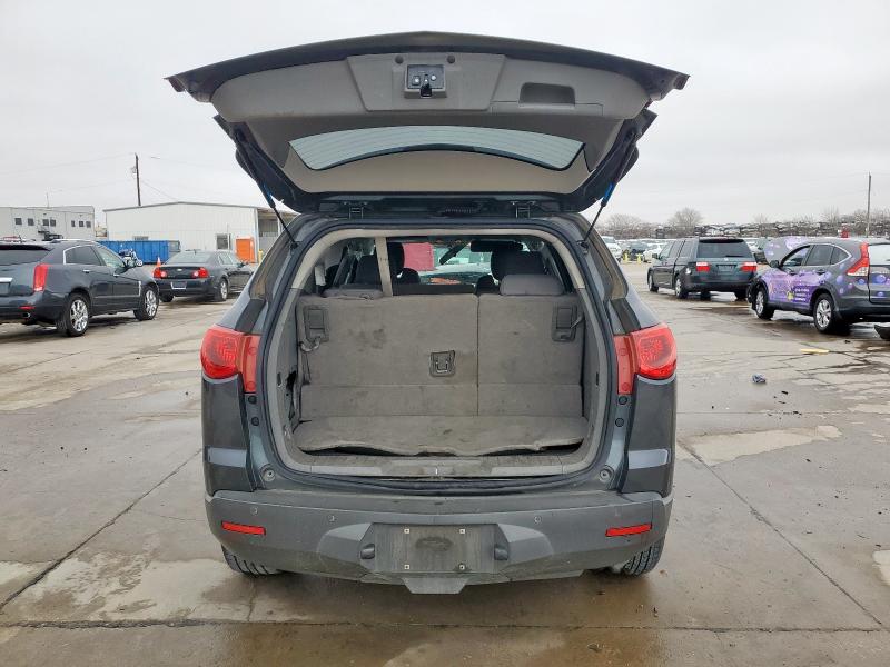 Photo 6 from auction – 2011 CHEVROLET TRAVERSE L with VIN 1GNKRGED6BJ343466