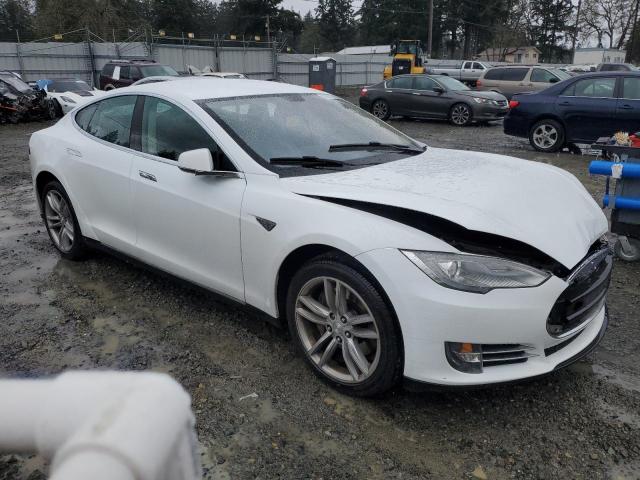 Снимка 4 от търг – 2014 TESLA MODEL S с VIN 5YJSA1S13EFP30298