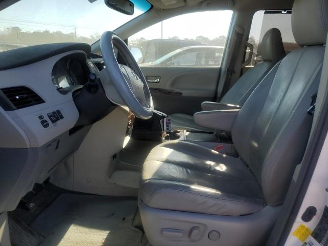 Photo 7 from auction – 2011 TOYOTA SIENNA XLE with VIN 5TDYK3DCXBS148577