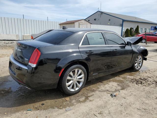 Photo 3 from auction – 2019 CHRYSLER 300 TOURIN with VIN 2C3CCARG1KH548957