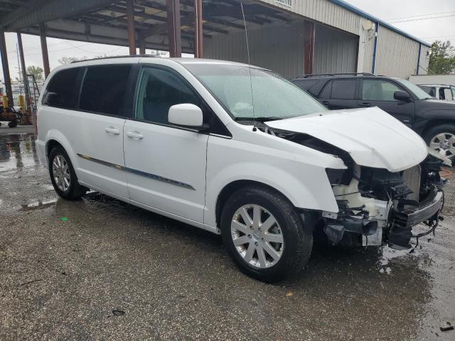 Photo 4 from auction – 2015 CHRYSLER TOWN & COU with VIN 2C4RC1BG3FR552041